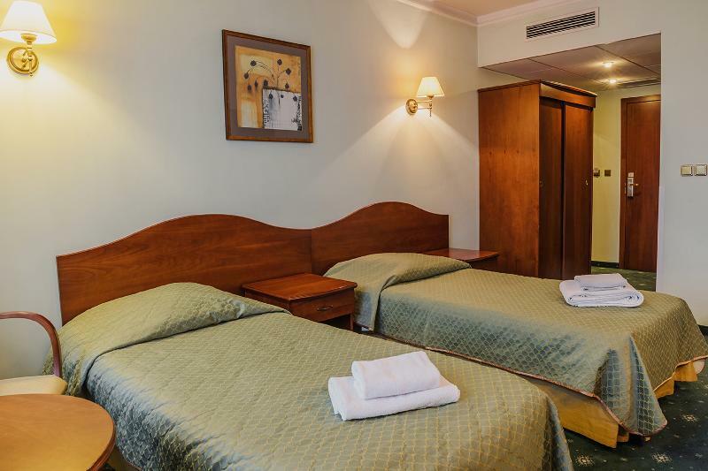 Hotel Sympozjum & Spa Краков Экстерьер фото